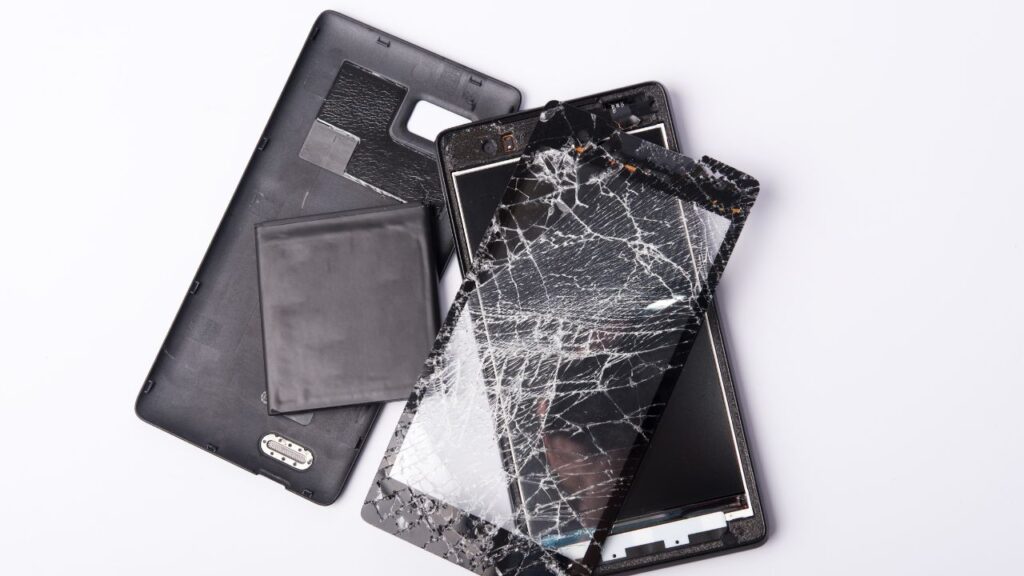 Why Businesses Should Invest in Bulk Phone Repairs
