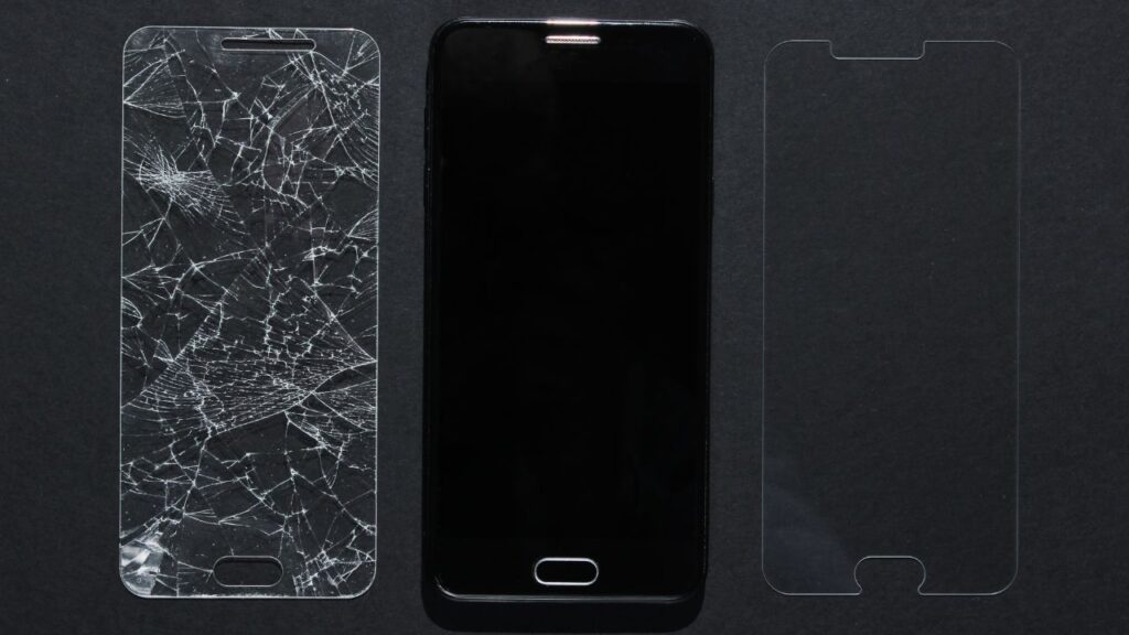 What to Do When Your Phone Screen Cracks